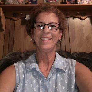 Meet your Posher, Debi